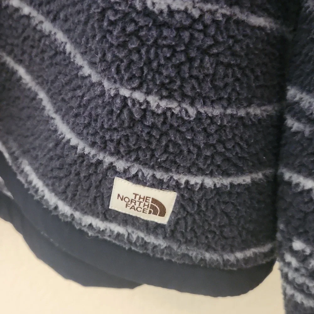 Northface pullover - Picture 3 of 3